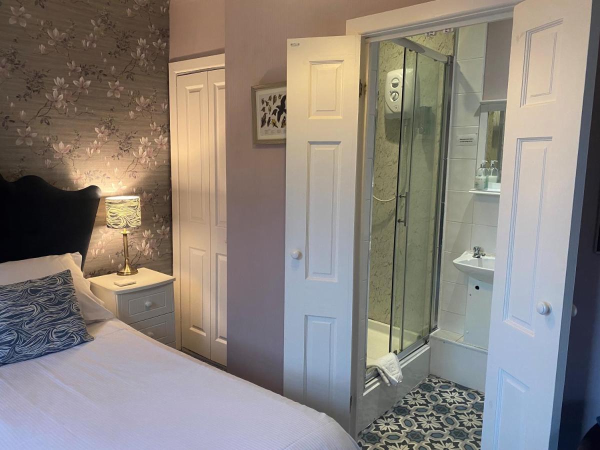 פאטלי ברידג' Talbot House Bed & Breakfast And Tearoom מראה חיצוני תמונה