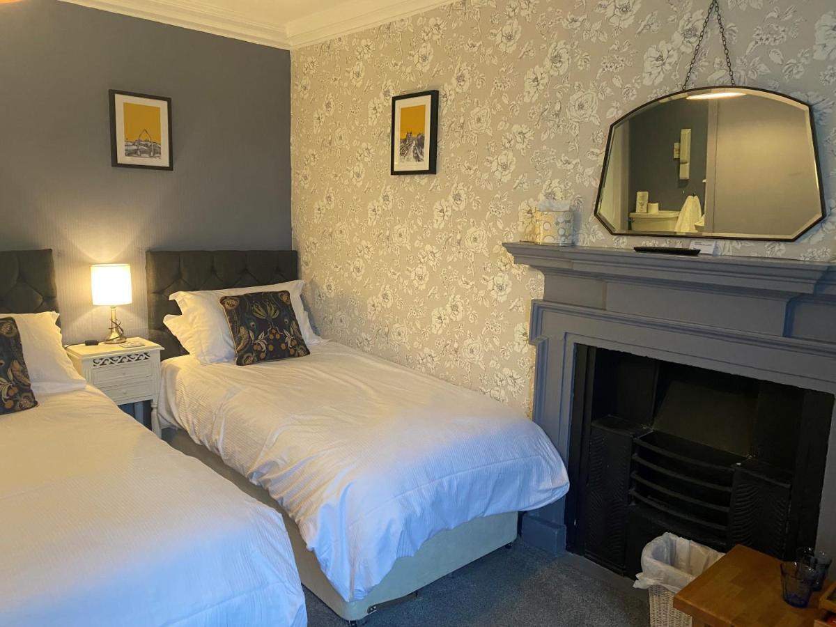פאטלי ברידג' Talbot House Bed & Breakfast And Tearoom מראה חיצוני תמונה