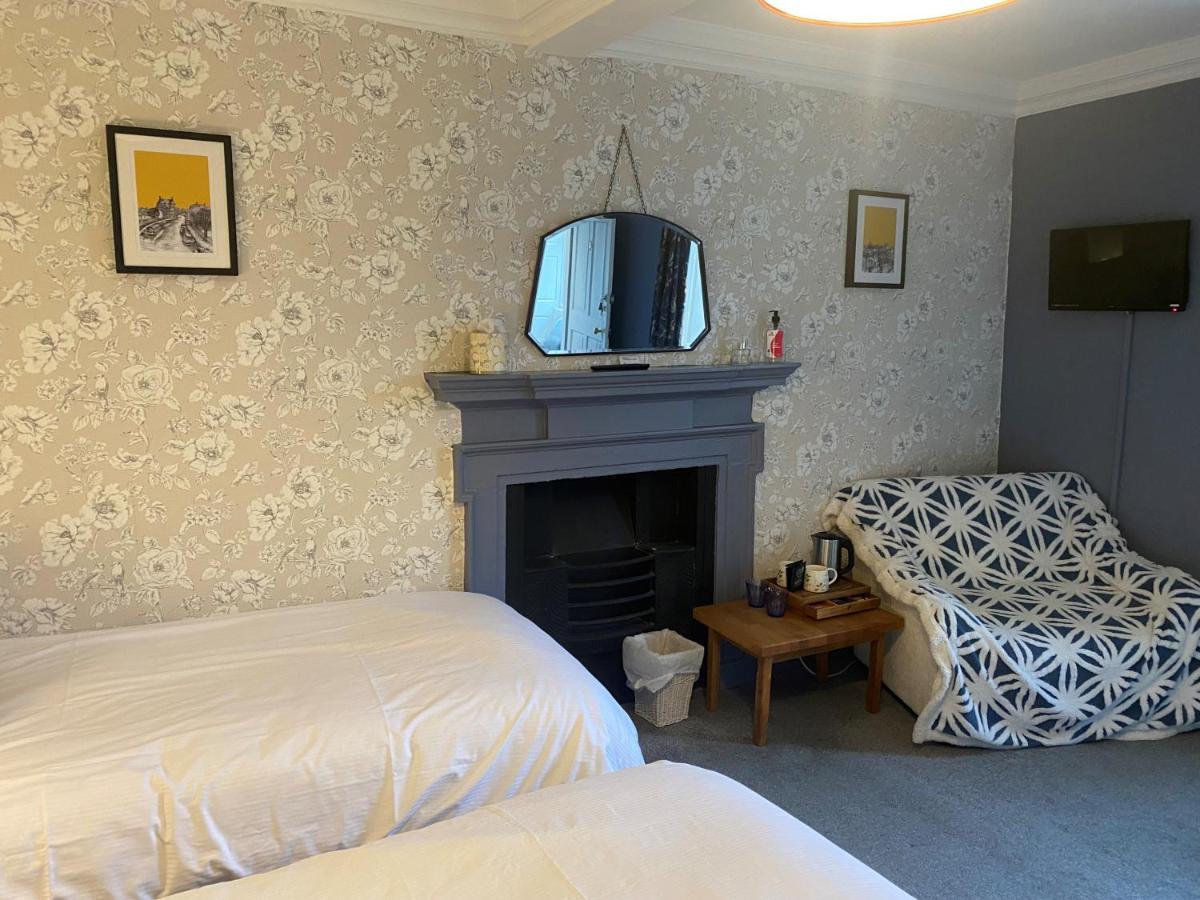 פאטלי ברידג' Talbot House Bed & Breakfast And Tearoom מראה חיצוני תמונה